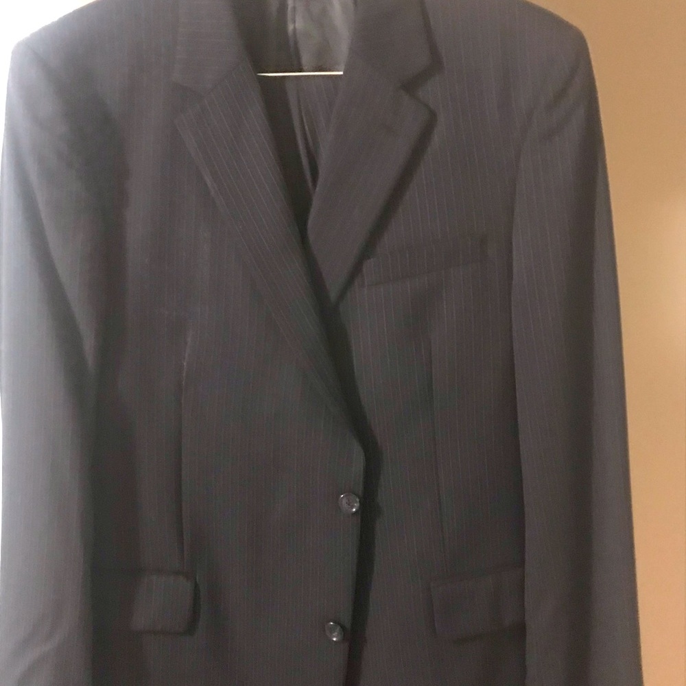 Jos A Bank Navy w/ Pinstripe Suit.  48L 38/33